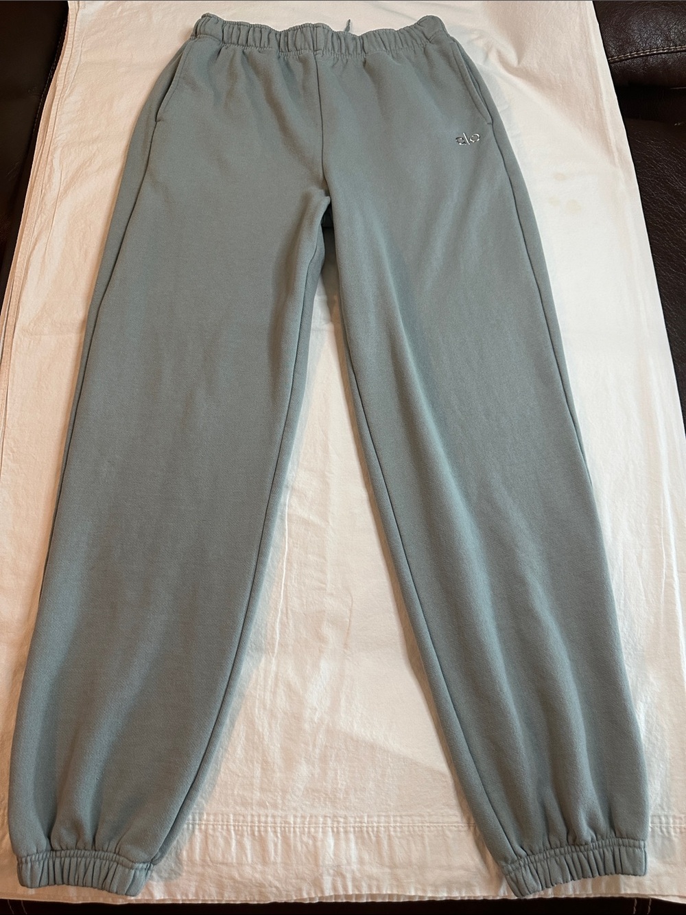 Alo Yoga Accolade Sweatpants Size M